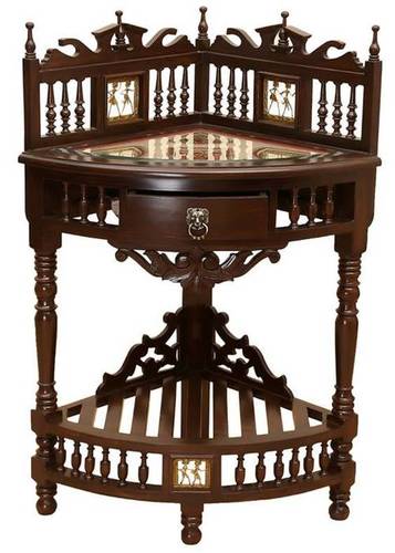 Corner Table