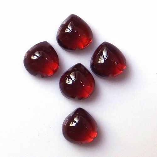 7mm Mozambique Garnet Heart Cabochon Loose Gemstones