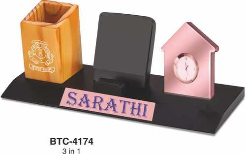 3-in-1 Desktop With Clock