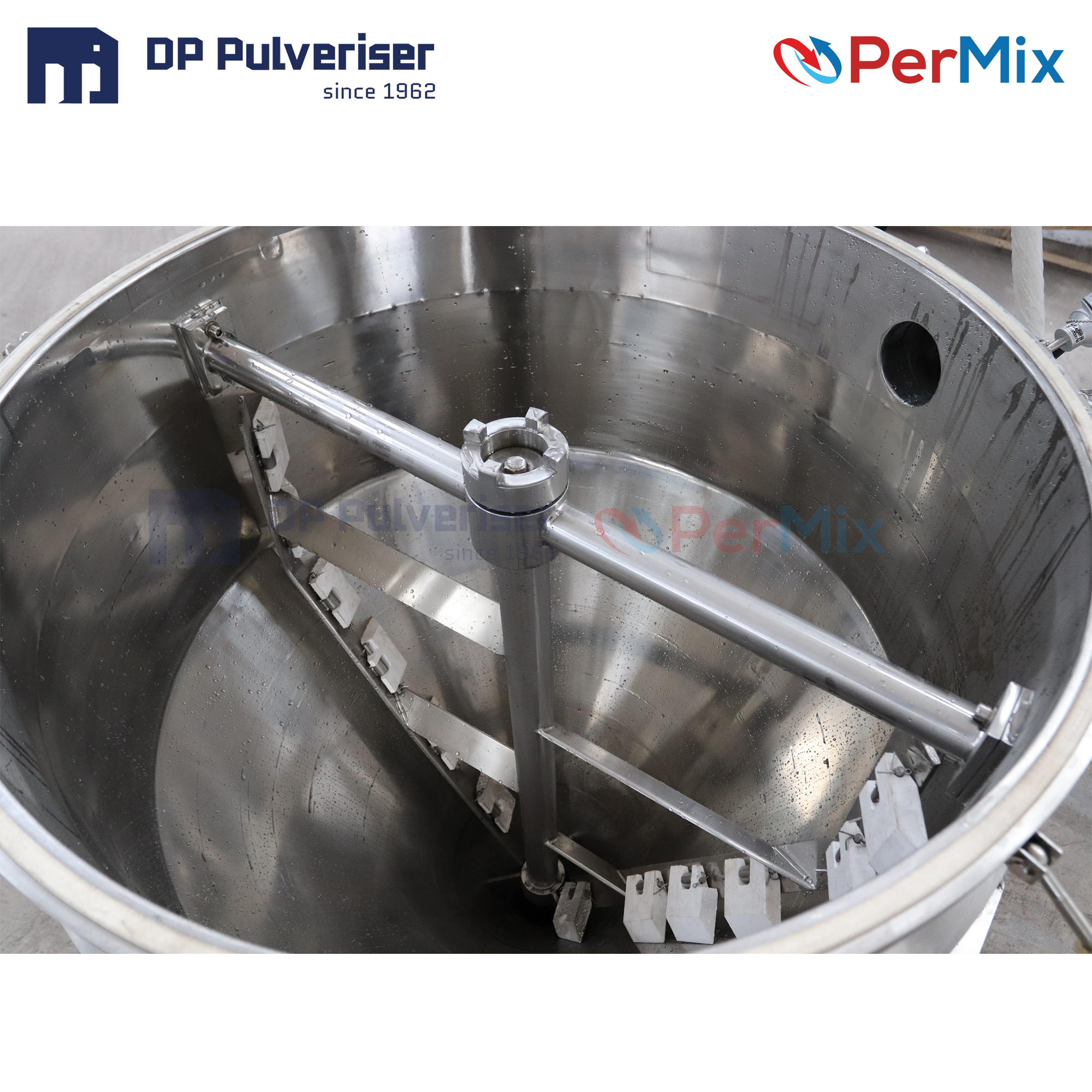 Vacuum emulsifier