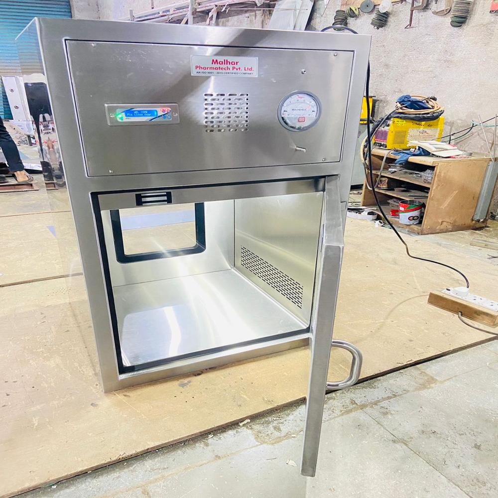Ss Dynamic Pass Box 1.5 X 1.5 X 3 Feet - Application: Used For Safe Transfer Of Materials Between Classified Areas.