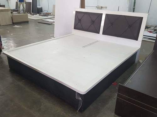 King Size Hydraulic Lifting Wooden Cot With Cushion