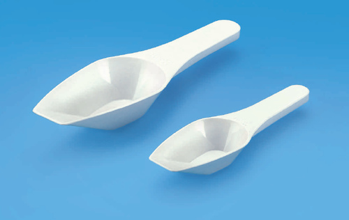 Tarsons 922110 Measuring Scoop - PP Material, 2 Pound Weight | Autoclavable, Calibrated, Flat Bottom Design, White Color