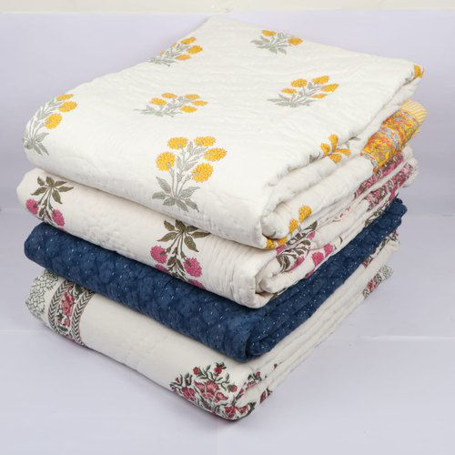 Feeding Cotton Printed Razai Quilt