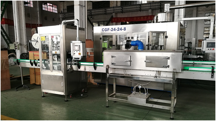 Sleeving and shrinking labeling machine