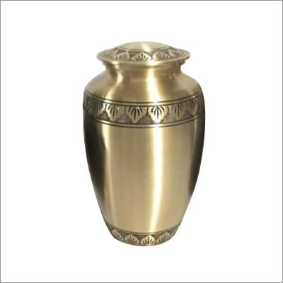 Polishing Designer Brass Cremation Urns