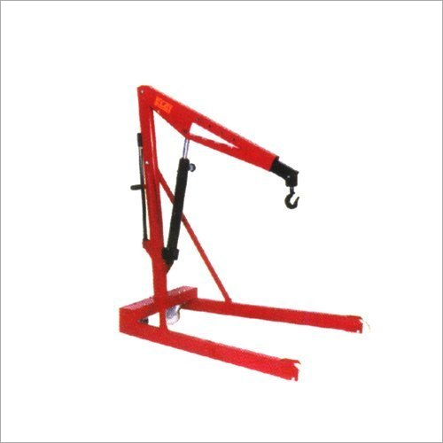 Manual Floor Crane By FORCELIFT MATERIAL MOVEMENTS