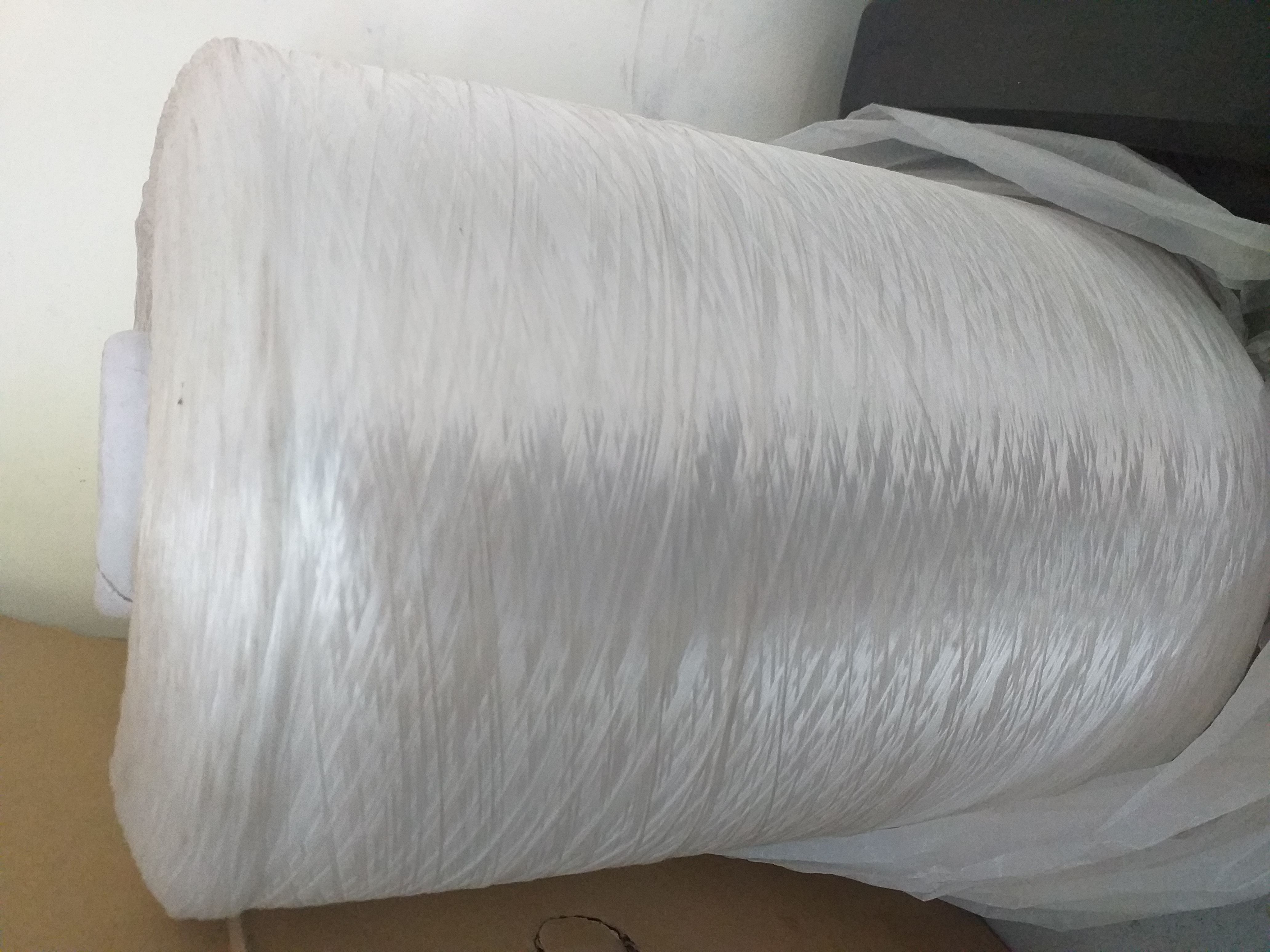 Polypropylene White 840 Denier PP Twisted Yarn
