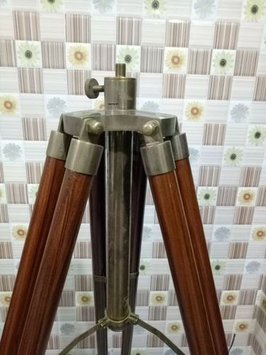 Wooden Tripod Stand