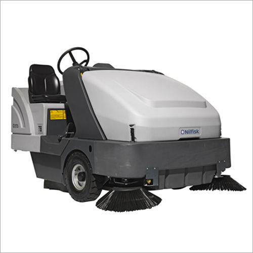 SR 1601 Ride On Sweeper Scrubber Dryer