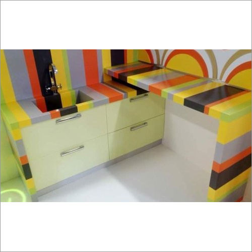 Corian Solid Surface Kitchen Top Length: As Per Requirement Foot (Ft)