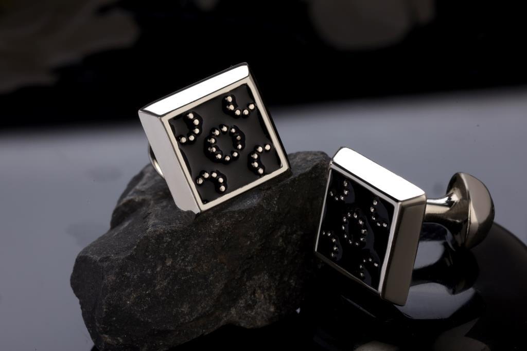 VISHWA Sterling Silver Black Enamel Ball Return lock For Mens Perfect Gift