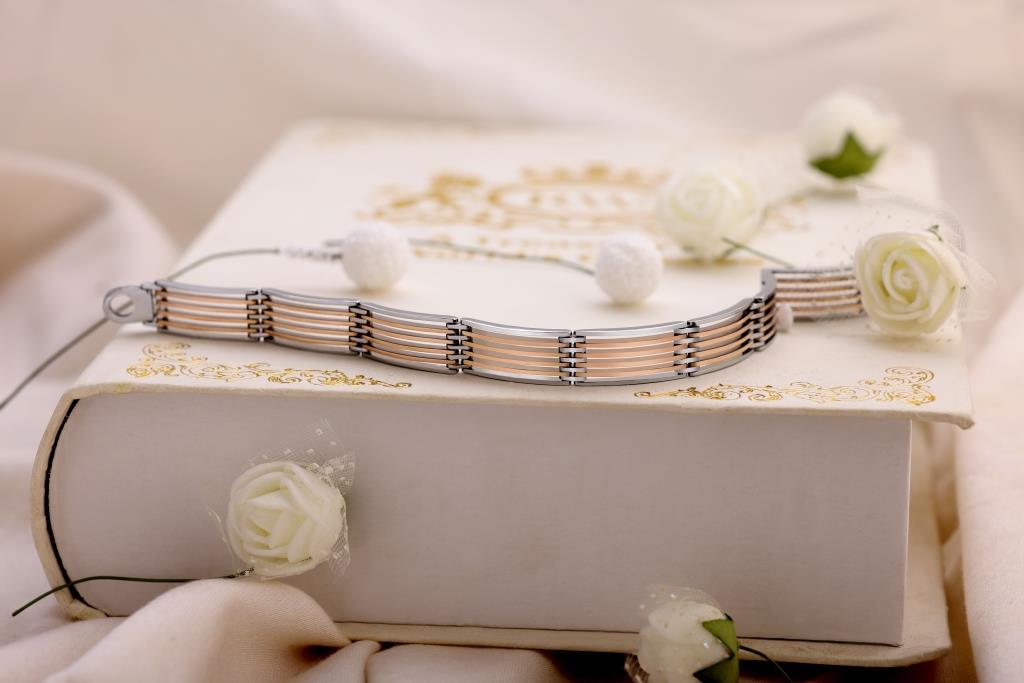 Sterling Silver Light Weight Bracelet Perfect Gift for Men and Women