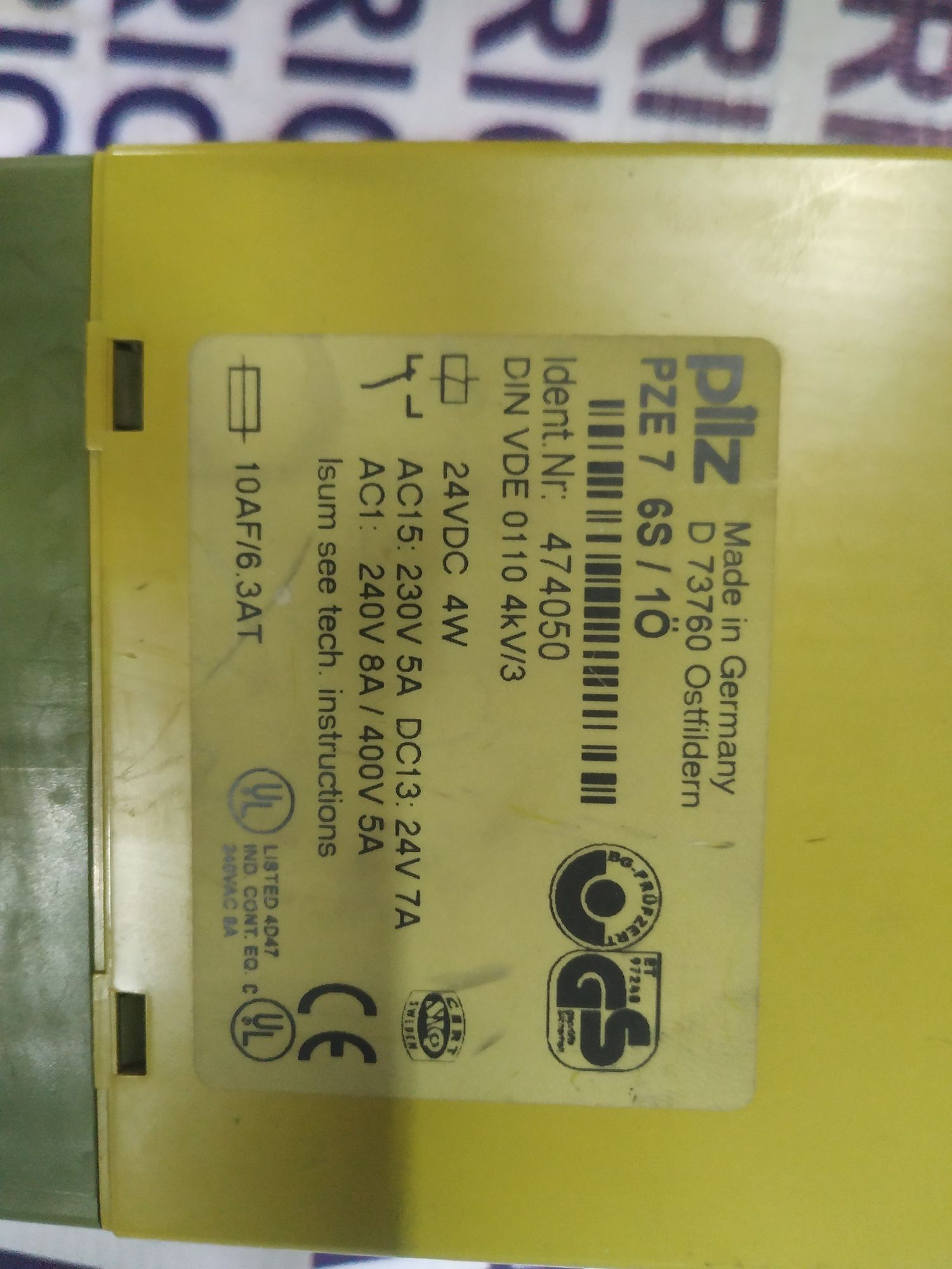 PILZ SAFETY RELAY MODULE PZE7 6S/10