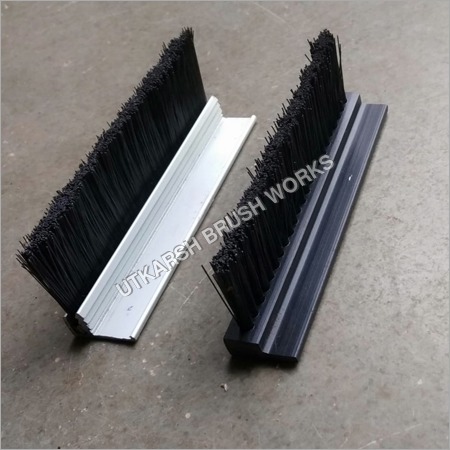 F Section Strip Brush With Aluminum And Plastic Holder
