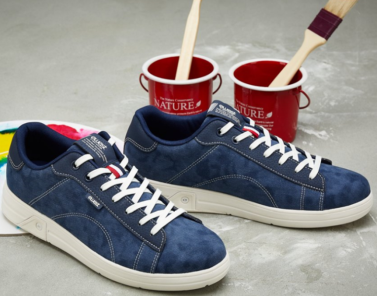 Sneakers with natural ventilation system / Style name : JEAN