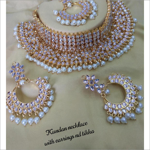 Kundan & Pearls Wedding Necklace Set With Maang Tikka