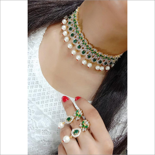 White And Green Rhinestone And Pearl Imitation Necklace Set