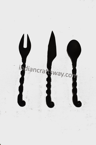 Medieval Cutlery Set with Twisted Handles