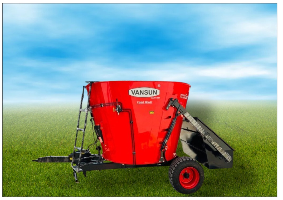 5 Cubic Ton Tmr Feeding System - Color: Red