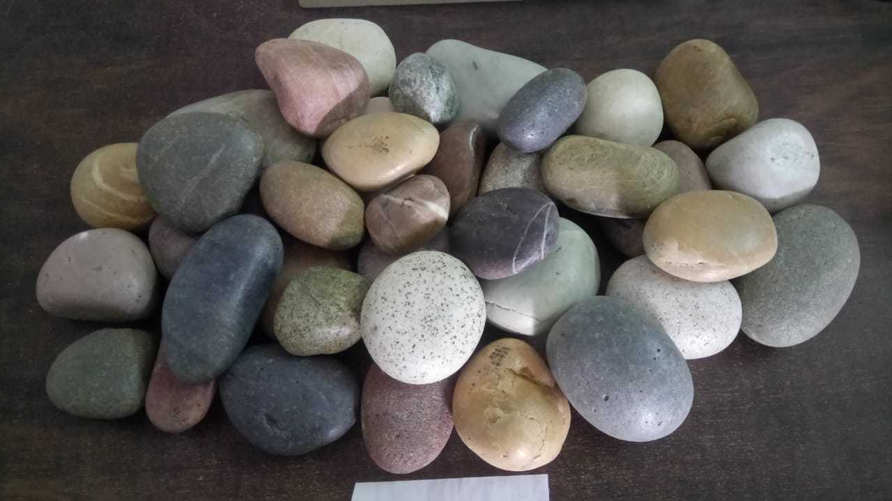 Low price Natural Stone black mate finish Pebble Stone high polished black Landscape Pebble Stone