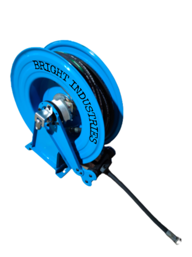 Retractable hose reel