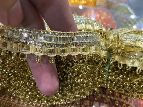 Poshak lace