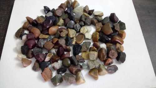 Natural River Stone Crushed chips / pu coalting Polished aggregate and big aggregate stone chips