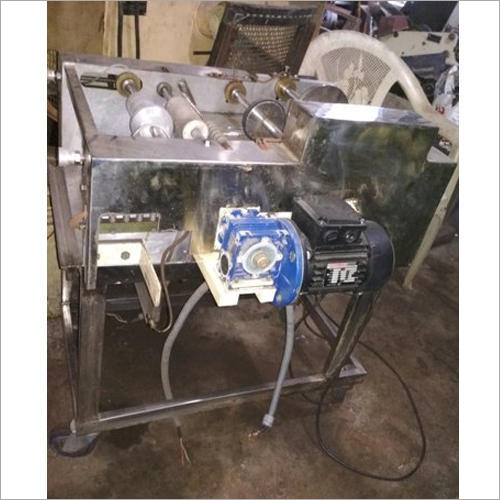 Semi Automatic Labelling Machine - Stainless Steel 220-440 Voltage | Electric Power Source for Food and Chemical Industries