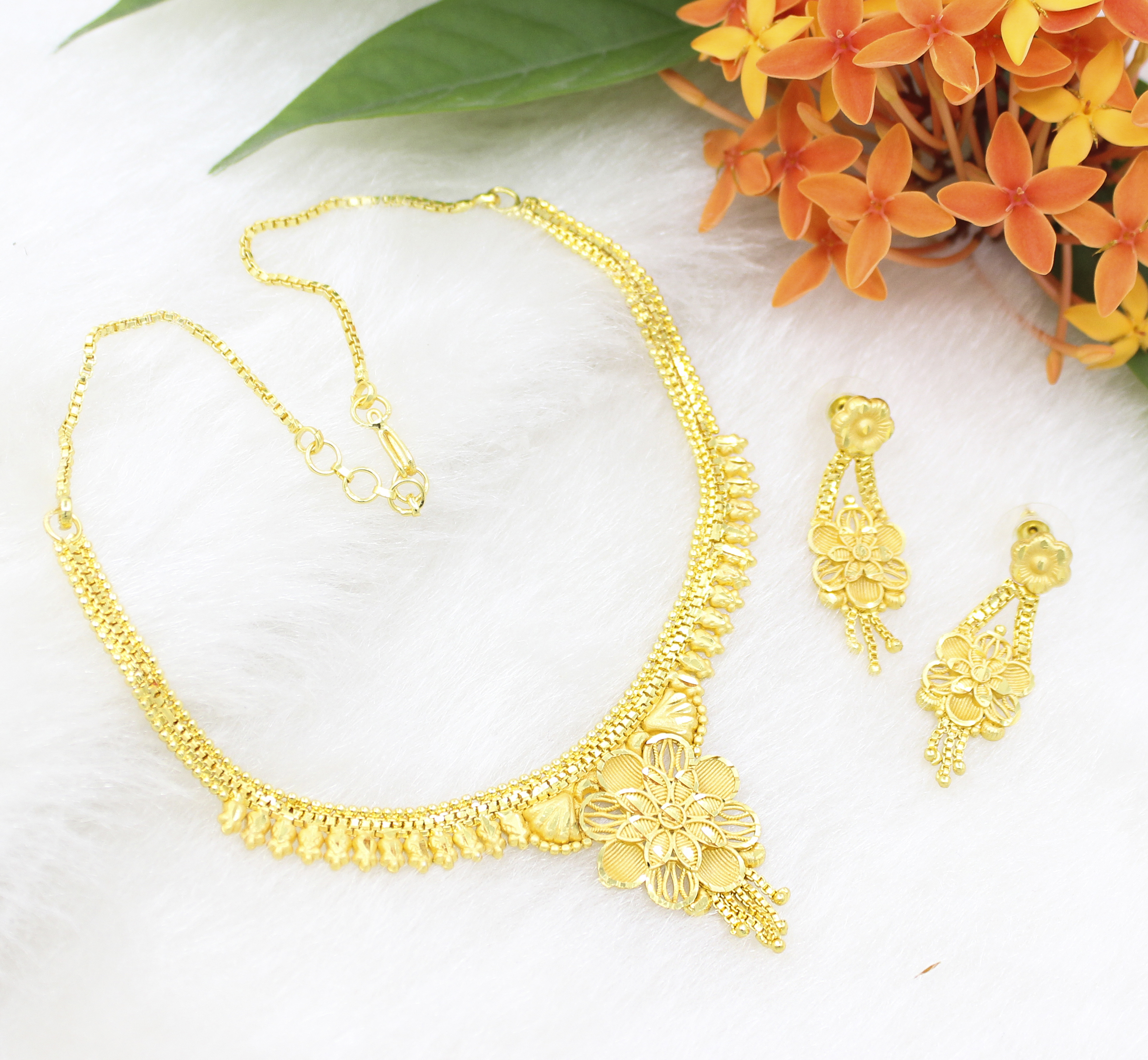 One Gram Gold Plated Forming Golden Choker Necklace/jewelry Set