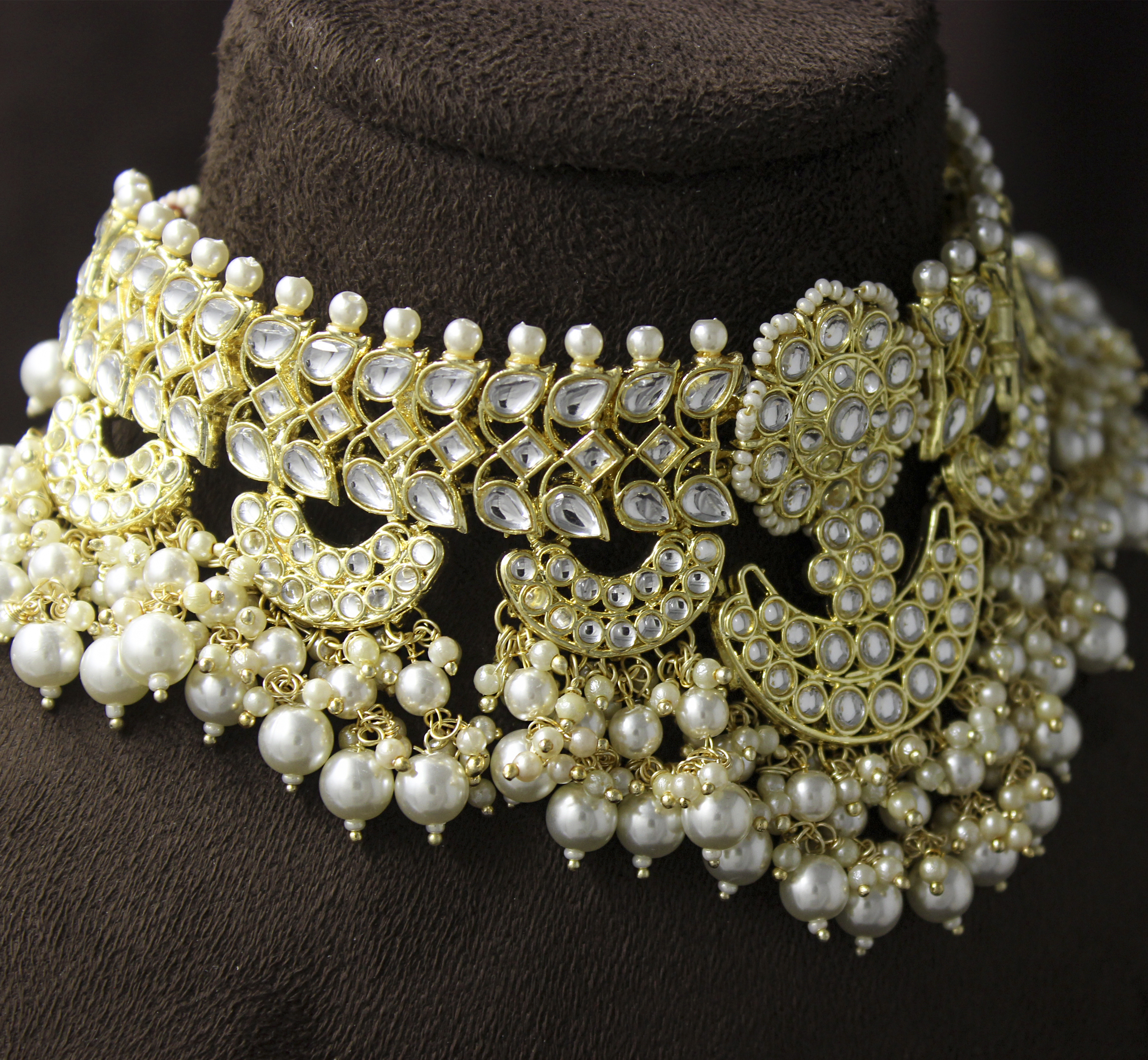 Traditional Design Kundan Gold Plated Choker Necklace Set