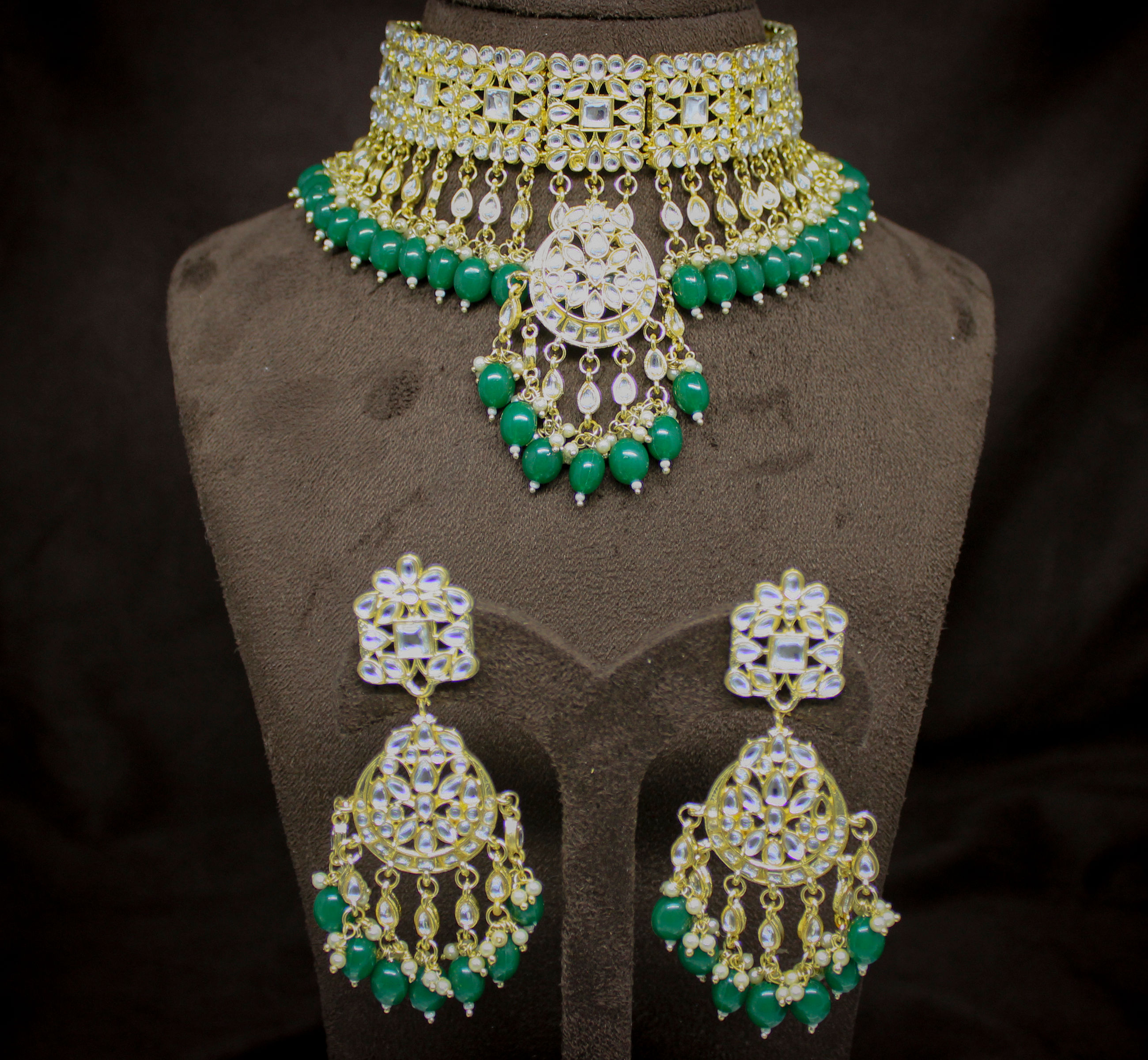 Trendy Kundan Green Color Wedding Jewellery choker necklace and Earring Jewellery Set