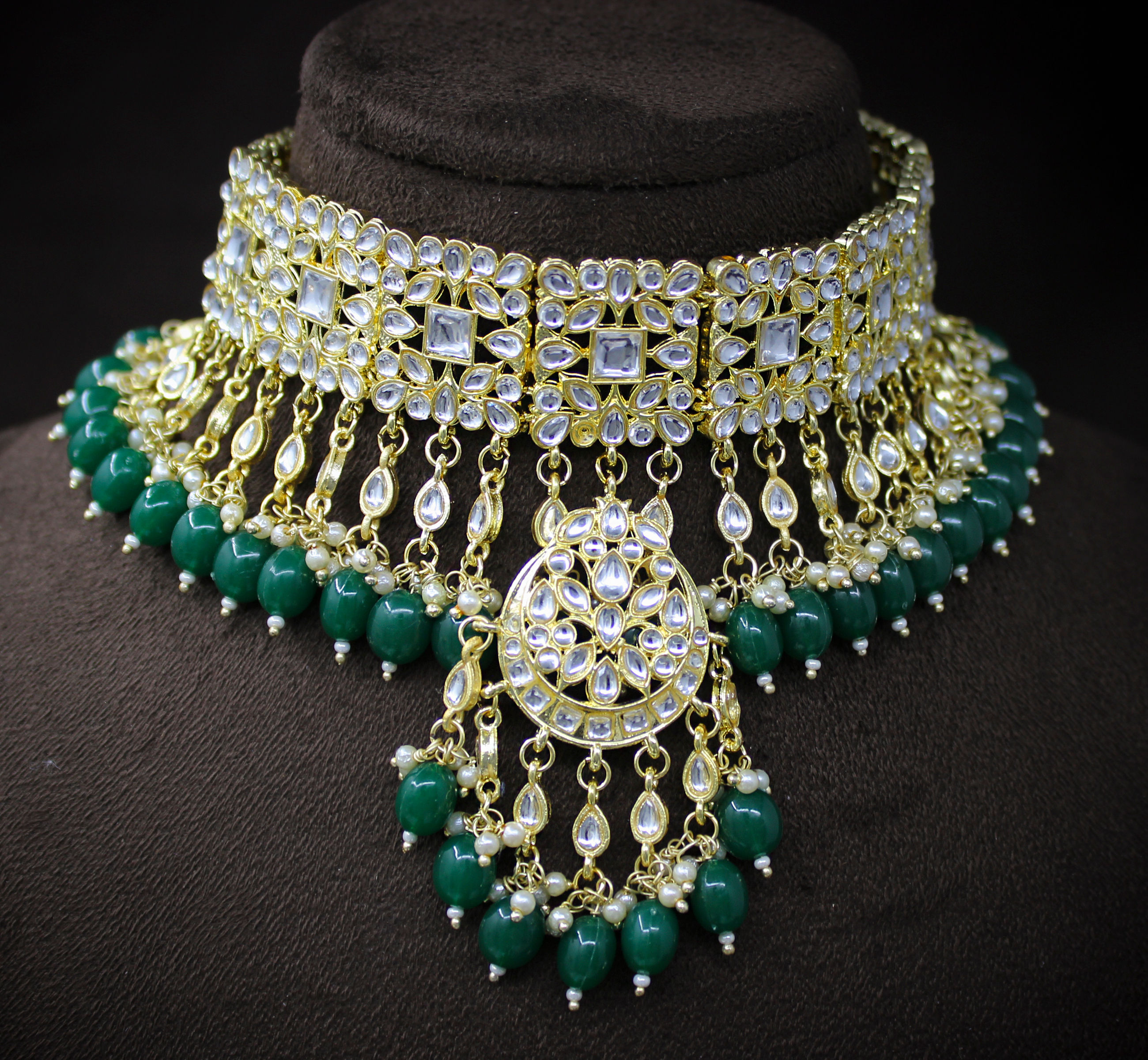 Trendy Kundan Green Color Wedding Jewellery choker necklace and Earring Jewellery Set