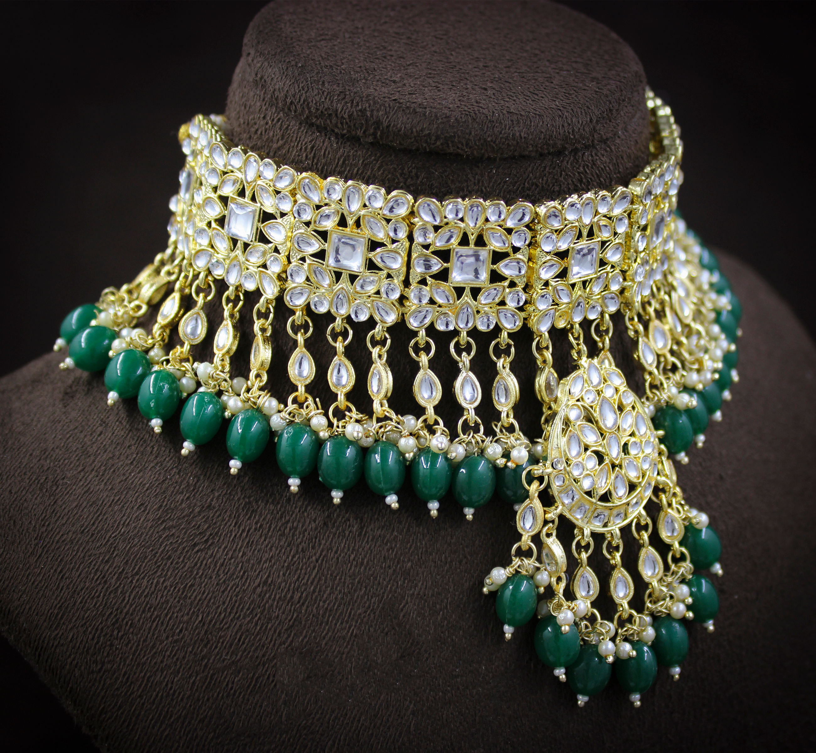 Trendy Kundan Green Color Wedding Jewellery choker necklace and Earring Jewellery Set