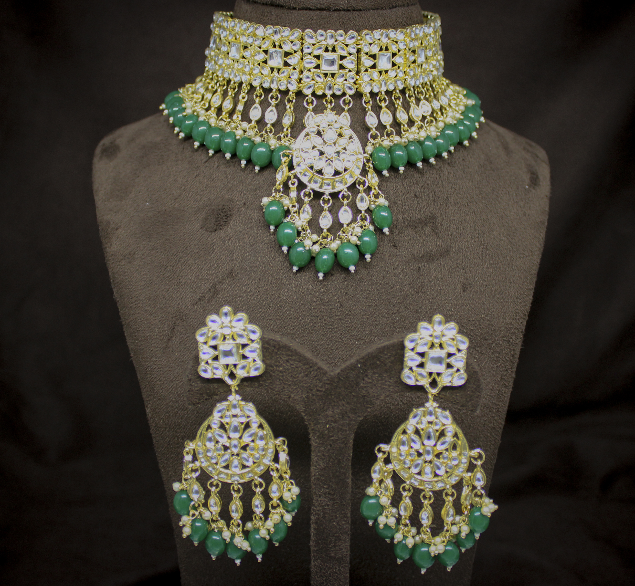 Trendy Kundan Green Color Wedding Jewellery choker necklace and Earring Jewellery Set