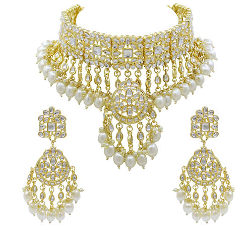 Trendy Kundan White Color Choker Necklace And Earring Jewellery Set