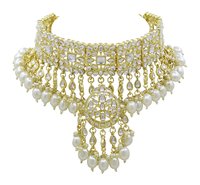 Trendy Kundan White Color Choker Necklace And Earring Jewellery Set
