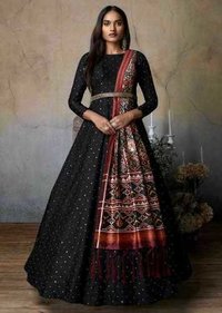 Tapeta Silk Jacquard Gown Collection