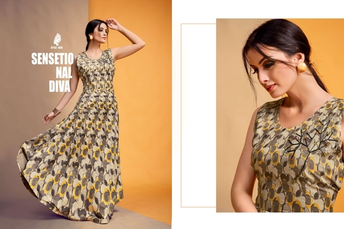 KAYRAAH Fashionable Gown