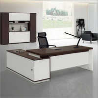 6 x 2.5 Feet Wooden Director Desk