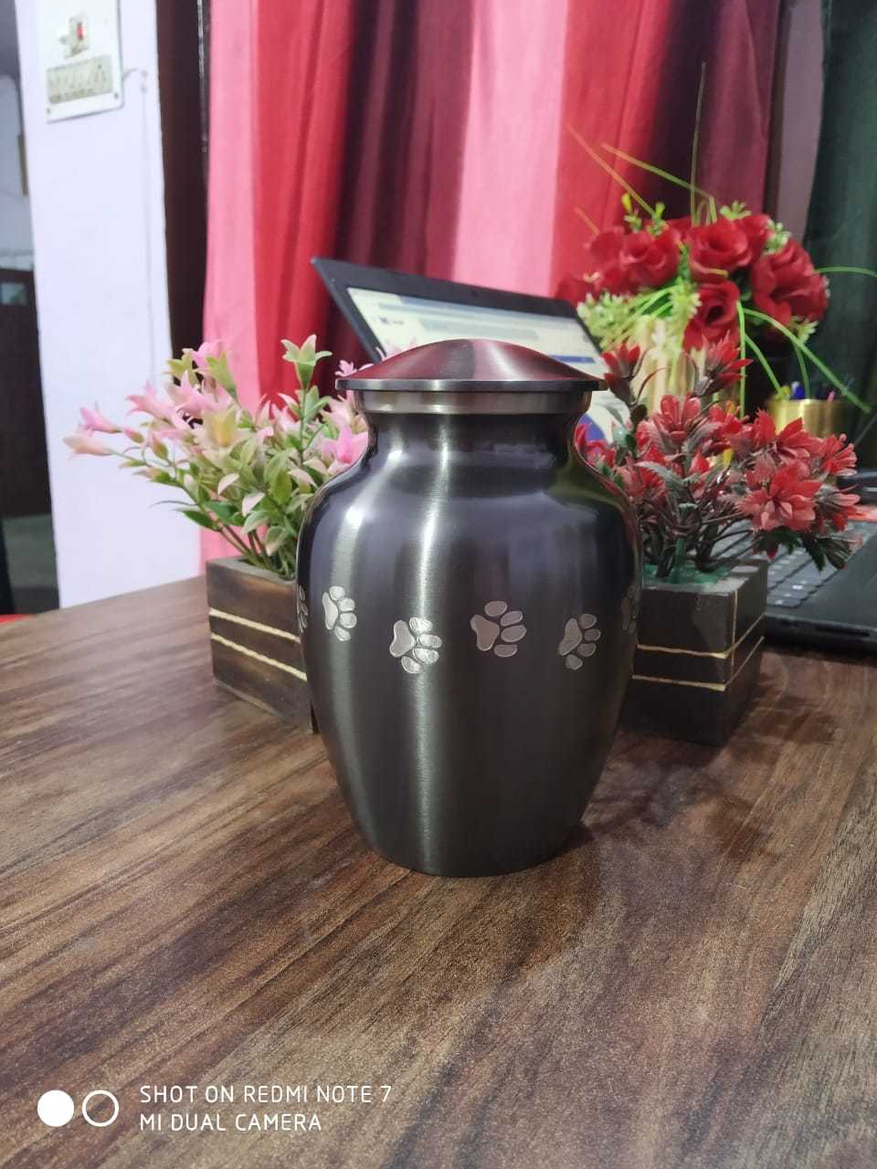 GREY MARBLE URN WITH SILVER PAWS FUNERAL SUPPLIES
