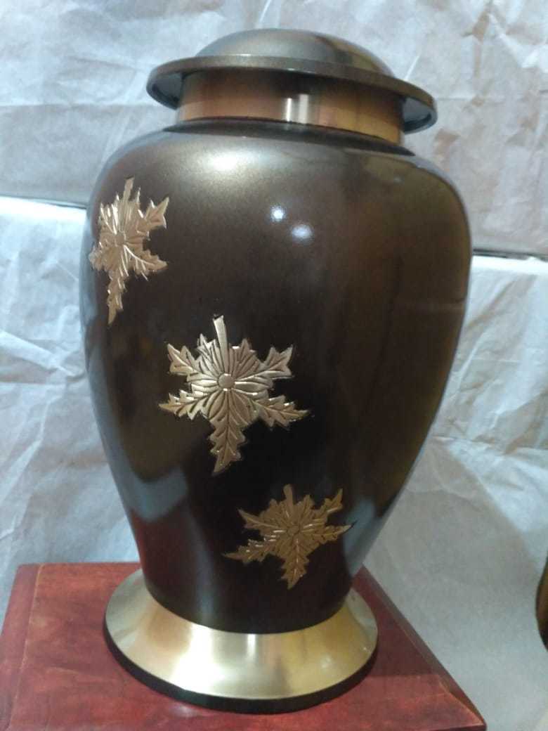 BRASS ROSE WITH GOLDEN ENGRAVED CREMATION URN FUNERAL SUPPLIES