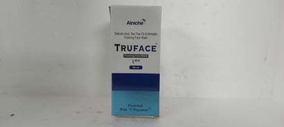 Salicylic Acid, Tea Tree Oil & Nimbidin Foaming Face Wash