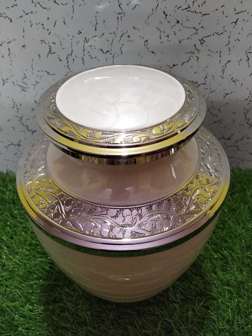 Brass White With Engaved Burial Cremation Urn For Ashes Funeral Supplies