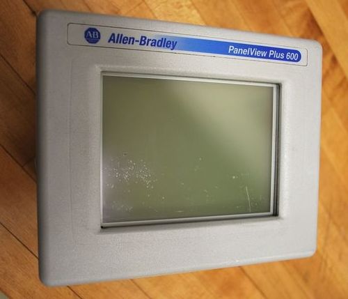 Allen Bradley 2711p-t6m20d