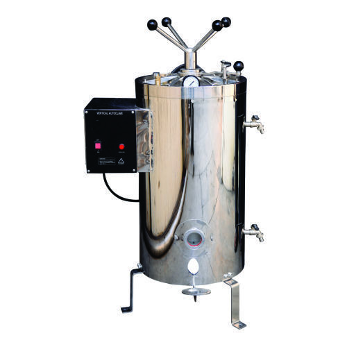 Vertical Double Walled Radial Loking Autoclave