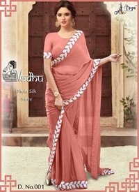 Woman Wear Vichitra Saree Vadhu