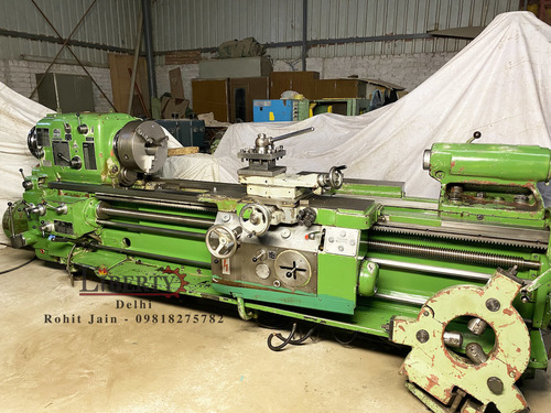 TOS 2000 mm Heavy-Duty Lathe Machine