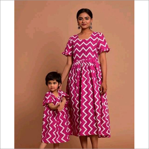 Mother And Daughter Cotton Printed Frock Combo