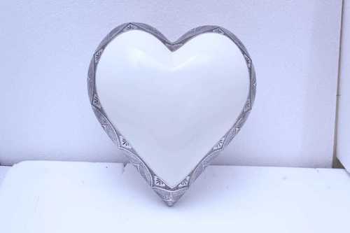 White Heart With Silver Engraved Urn Funeral Supplies
